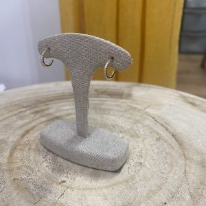 Créoles serties griffes de zircons en plaqué or jaune – Joze Paris