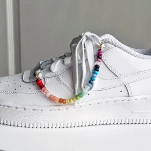 Shoe Bijou – Over The Rainbow