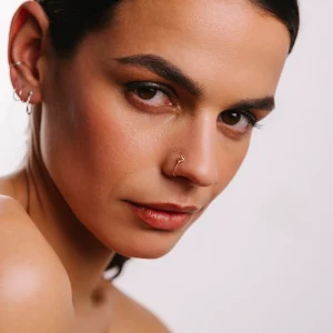 Faux piercing nez Pina