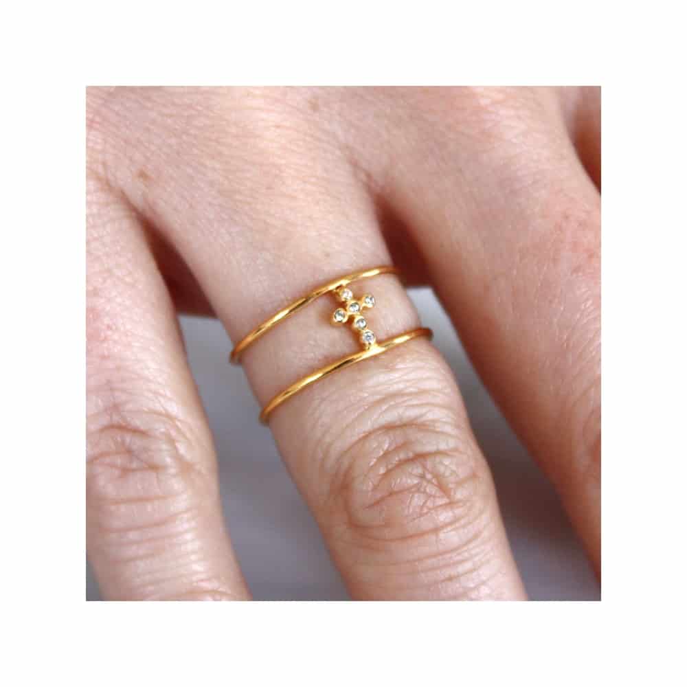 BAGUE DORÉE CROIX – Image 2