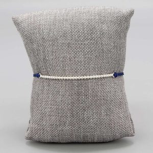 Bracelet enfant demi jonc perlé en argent massif