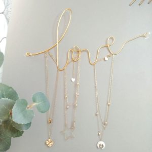 Décoration murale & Porte-bijoux LOVE