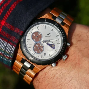 Montre Berthoud en bois de baril de whisky recyclé